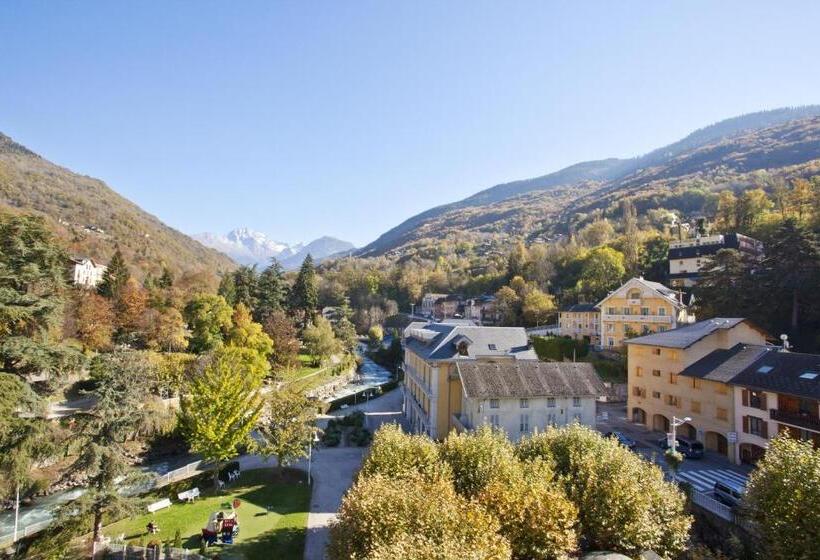 Отель B&b Home Brides Les Bains Les 3 Vallées