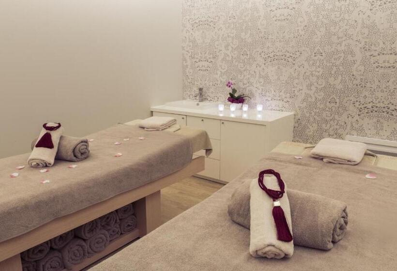 Отель B&b Home Brides Les Bains Les 3 Vallées