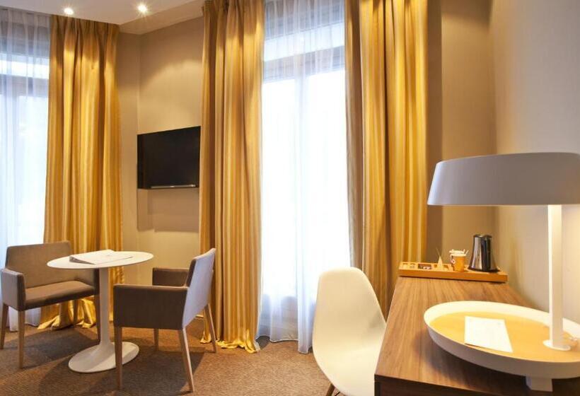 Отель B&b Home Brides Les Bains Les 3 Vallées