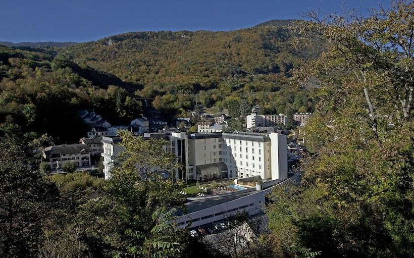 Отель B&b Home Brides Les Bains Les 3 Vallées