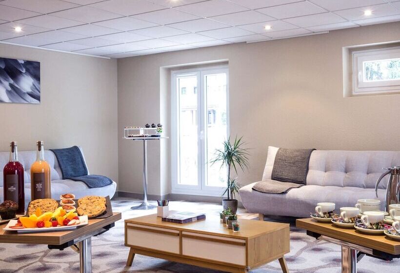 Отель B&b Home Brides Les Bains Les 3 Vallées