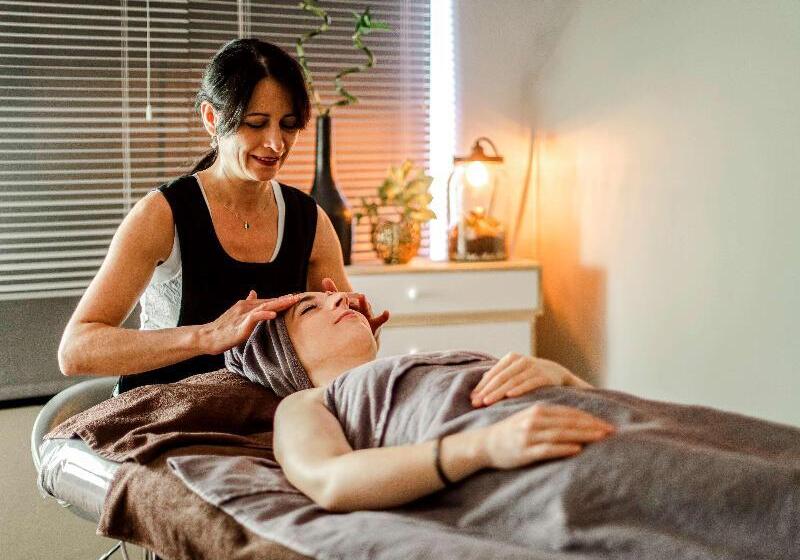 酒店 Mercure Cabourg Hôtel & Spa