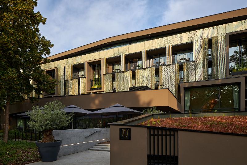 Отель Mercure Colmar Centre Champ De Mars