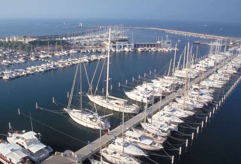 فندق Mercure Port La Grande Motte