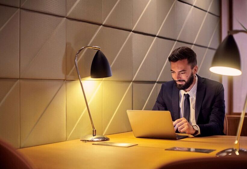 호텔 Mercure Macon Bord De Saone