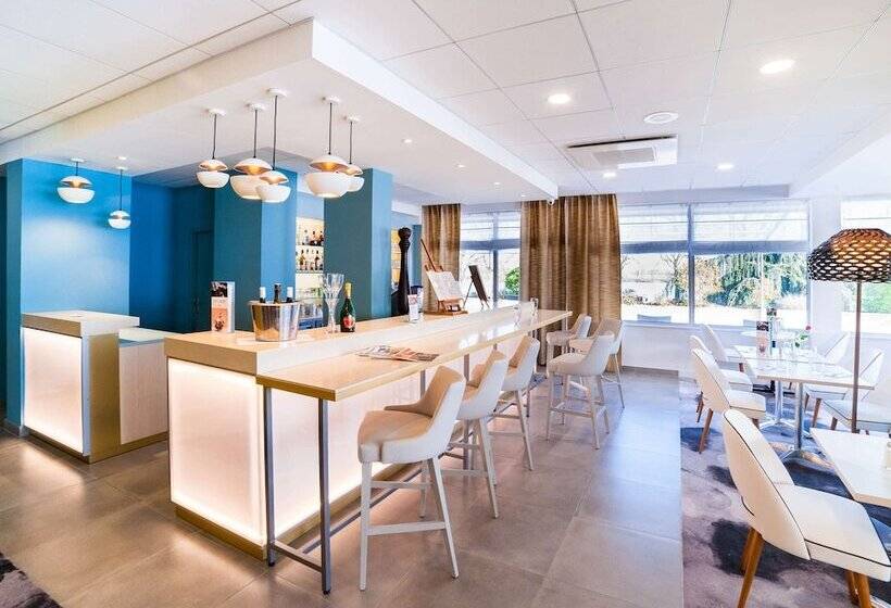 호텔 Mercure Macon Bord De Saone
