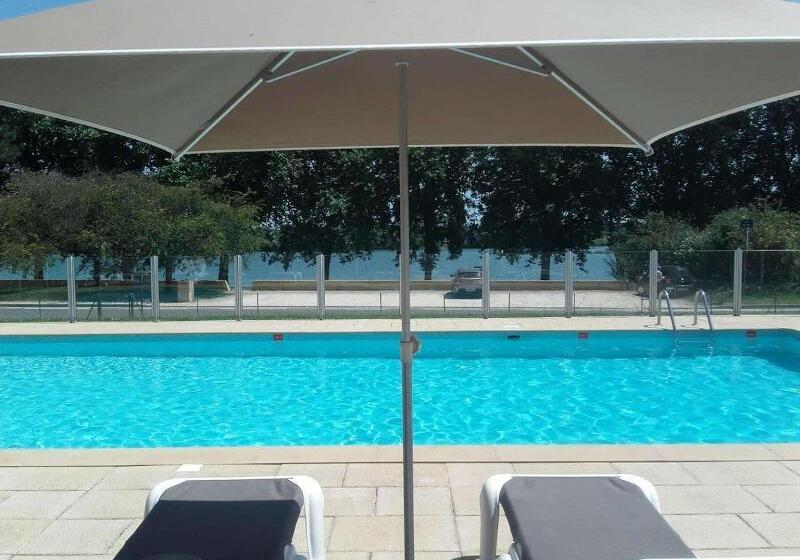 호텔 Mercure Macon Bord De Saone