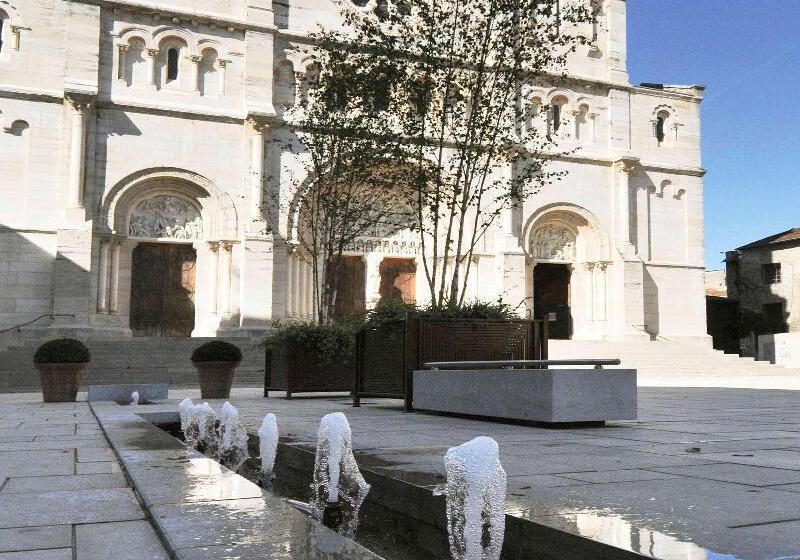 호텔 Mercure Macon Bord De Saone