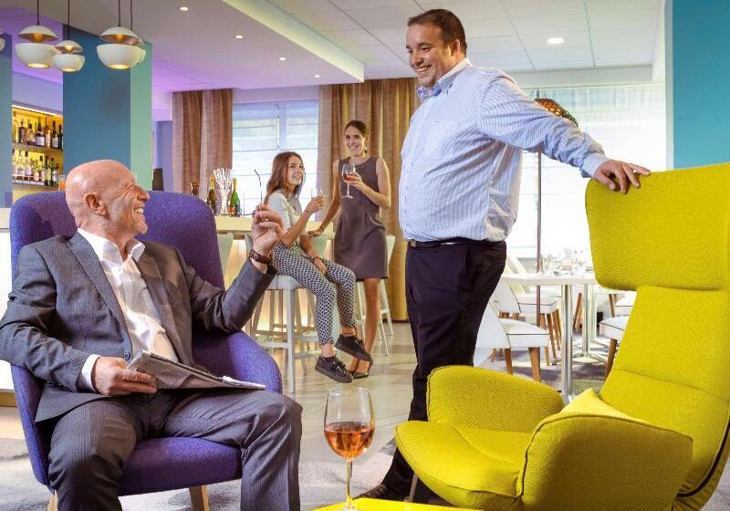 호텔 Mercure Macon Bord De Saone