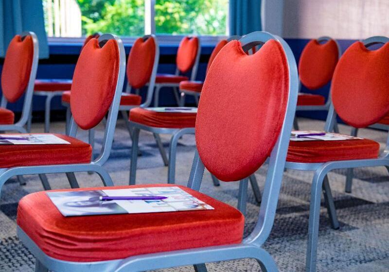 호텔 Mercure Macon Bord De Saone