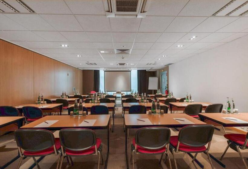 Отель Mercure Paris Roissy Cdg