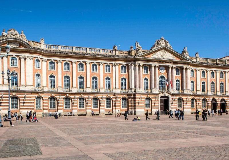 هتل Mercure Toulouse Centre Wilson Capitole