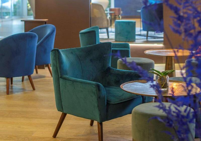 هتل Mercure Vannes Le Port