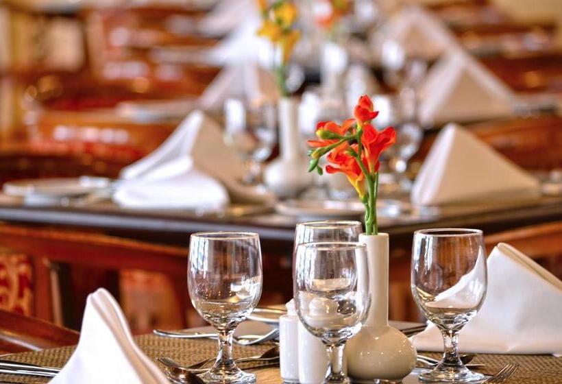 ホテル Millennium Downtown Abu Dhabi