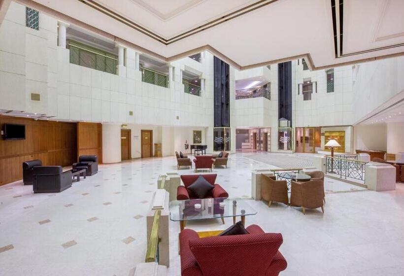 ホテル Millennium Downtown Abu Dhabi