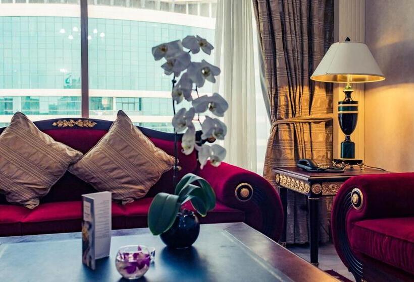 ホテル Millennium Downtown Abu Dhabi