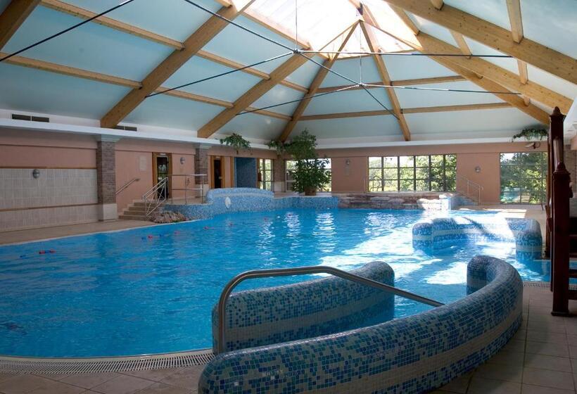 Отель Minella & Leisure Centre