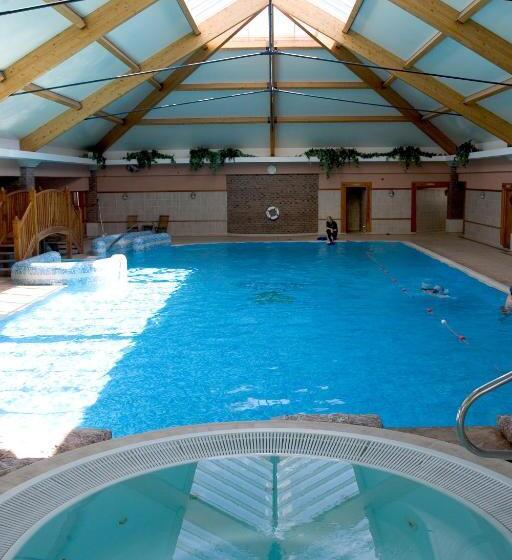 酒店 Minella & Leisure Centre