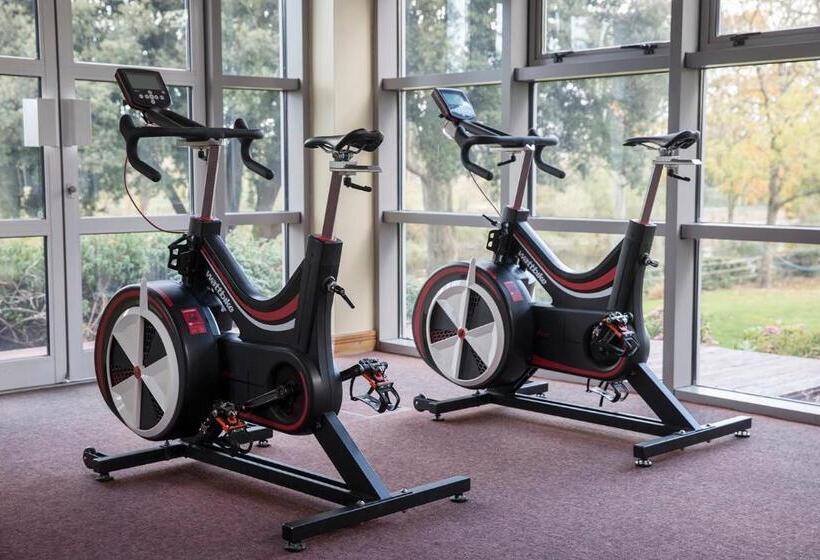 酒店 Minella & Leisure Centre