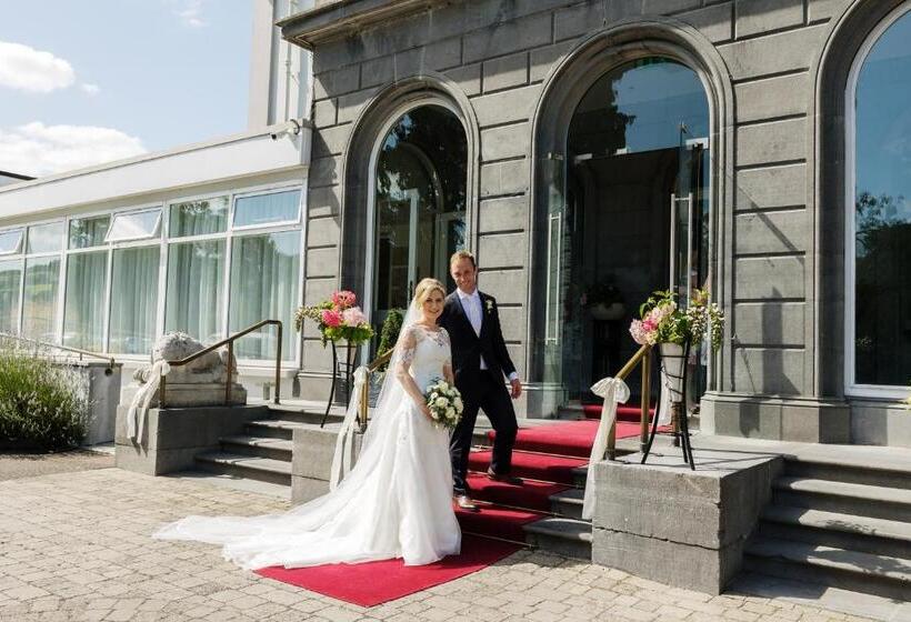 酒店 Minella & Leisure Centre