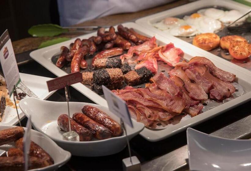 酒店 Minella & Leisure Centre