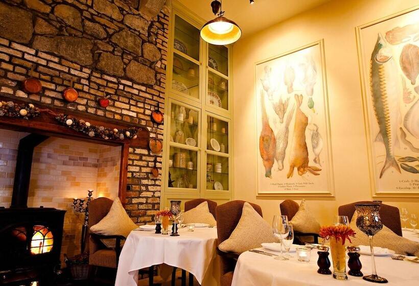 בית מלון כפרי Mount Falcon Estate