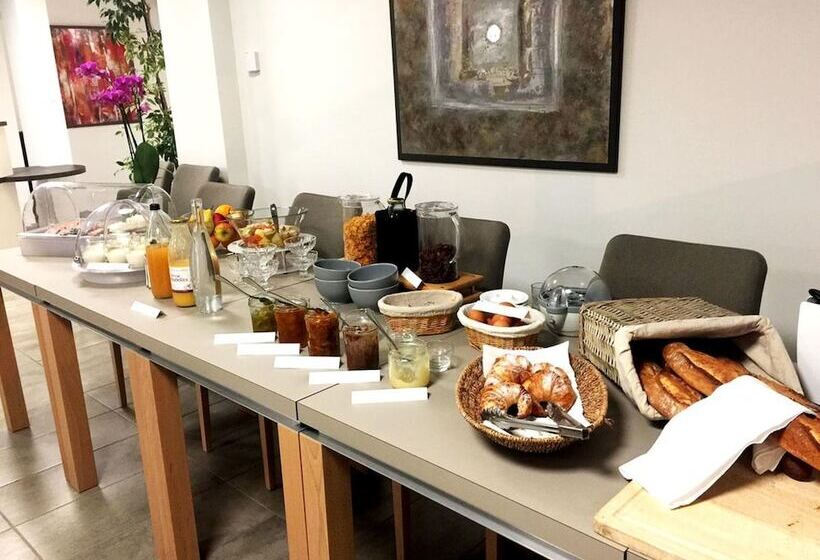 酒店 Logis Restaurant & Hôtel à La 12