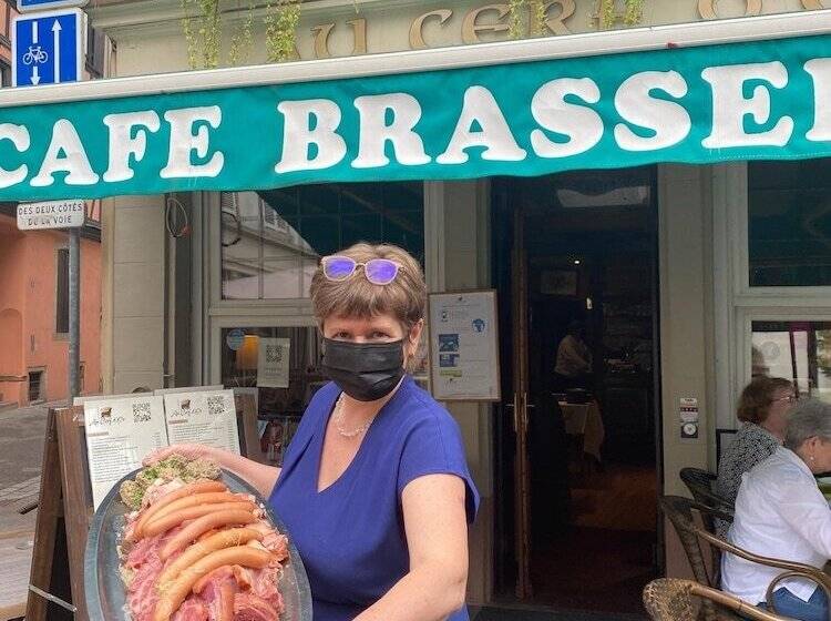 酒店 Logis Hôtel Au Cerf d'Or