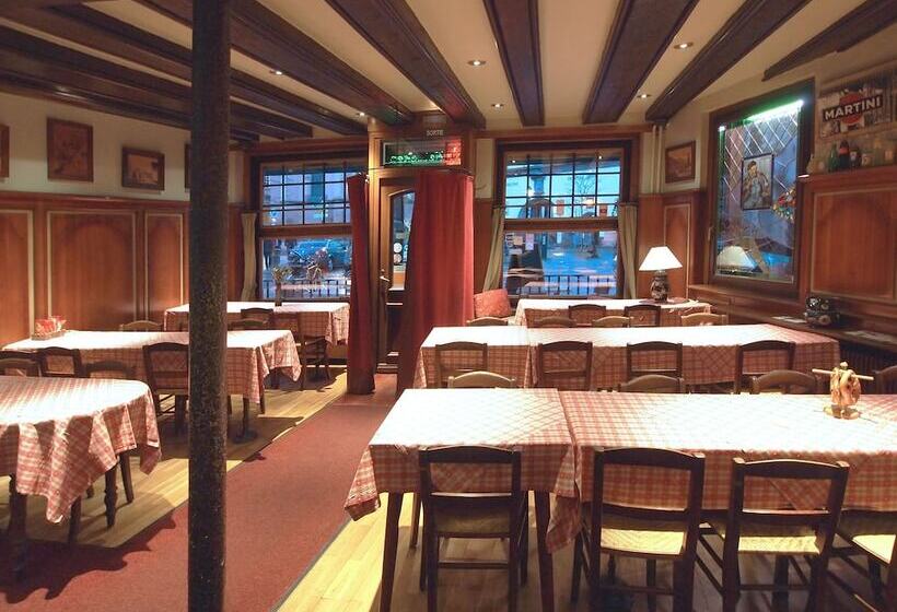 酒店 Logis Hôtel Au Cerf d'Or