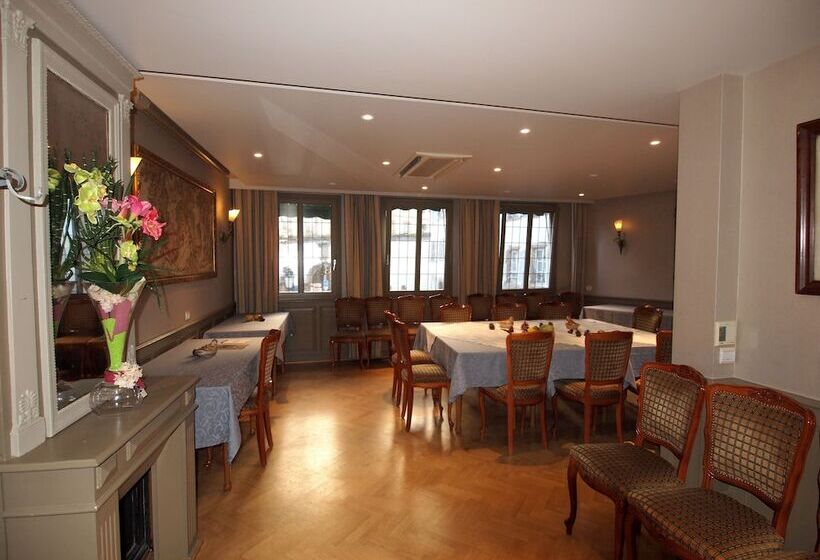 酒店 Logis Hôtel Au Cerf d'Or