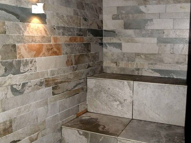 هتل Logis Hôtel Au Cerf d'Or