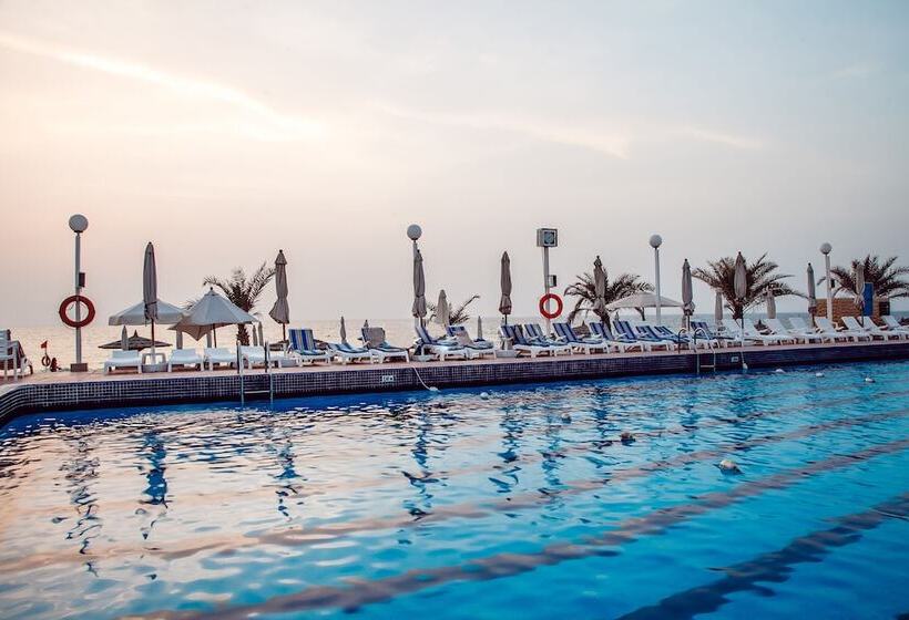 هتل Sharjah Carlton