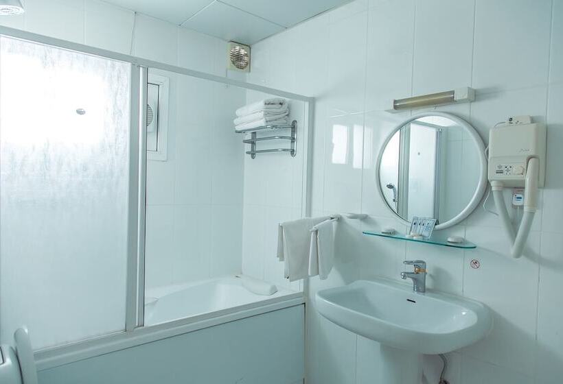 هتل Sharjah Carlton