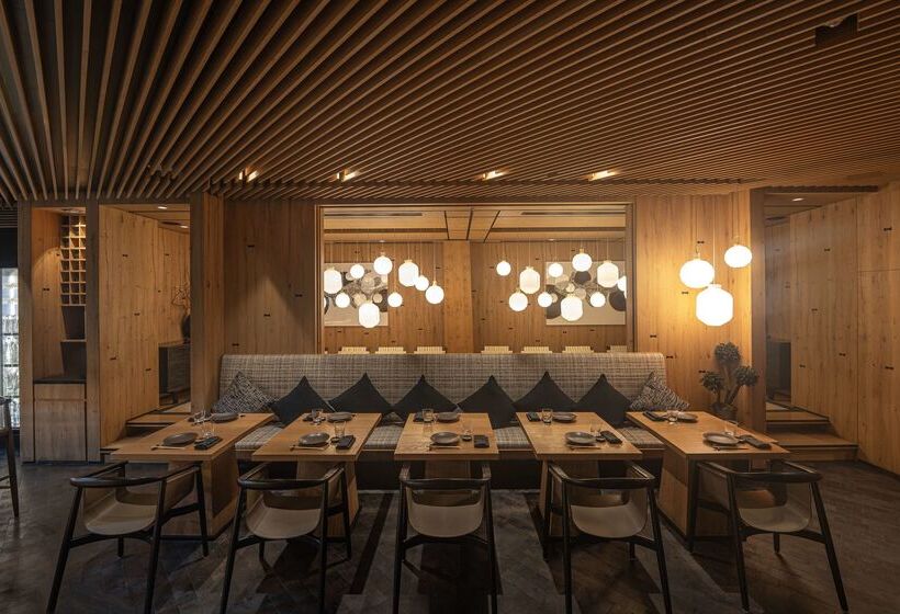 Отель Hyatt Regency Dubai Corniche