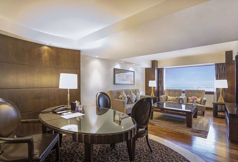 Отель Hyatt Regency Dubai Corniche