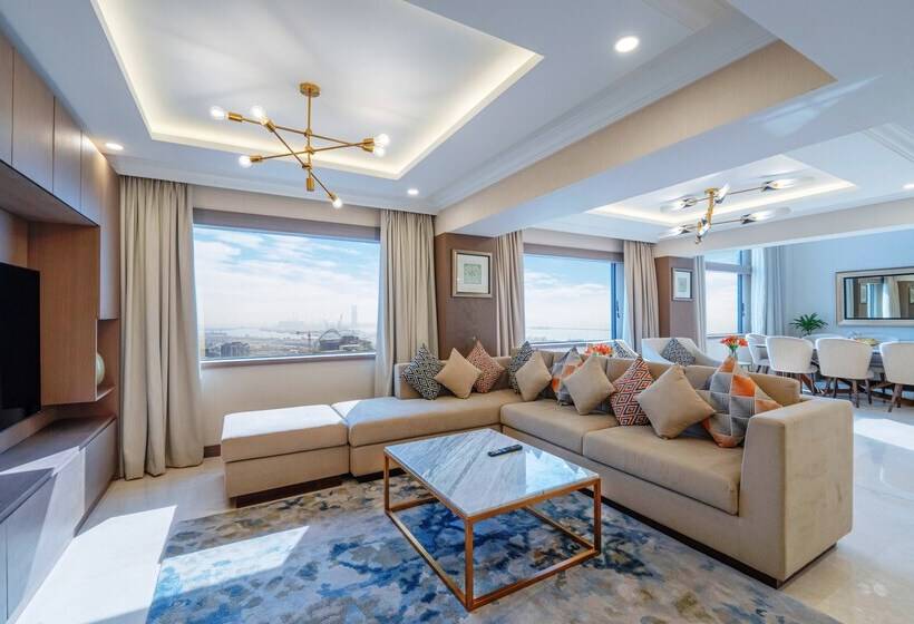 Отель Hyatt Regency Dubai Corniche