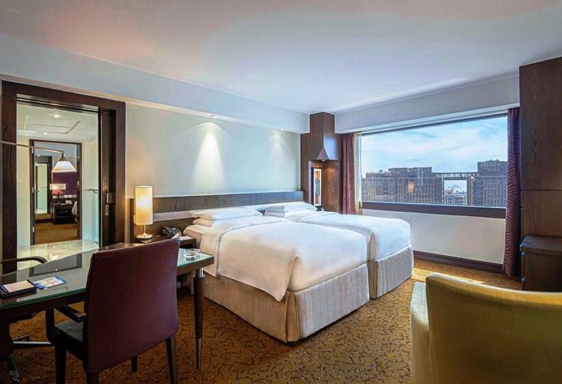 Отель Hyatt Regency Dubai Corniche