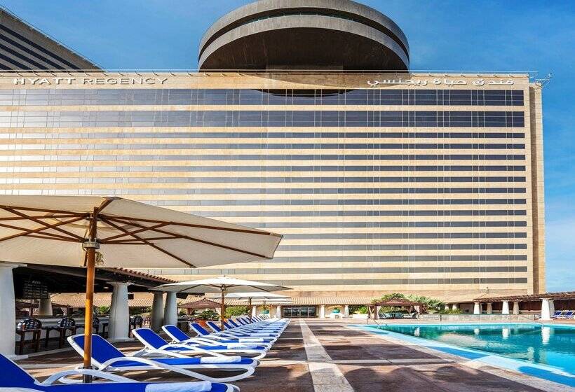 Отель Hyatt Regency Dubai Corniche