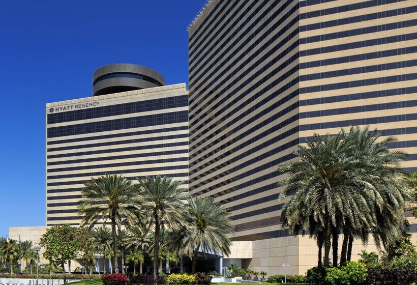 Отель Hyatt Regency Dubai Corniche