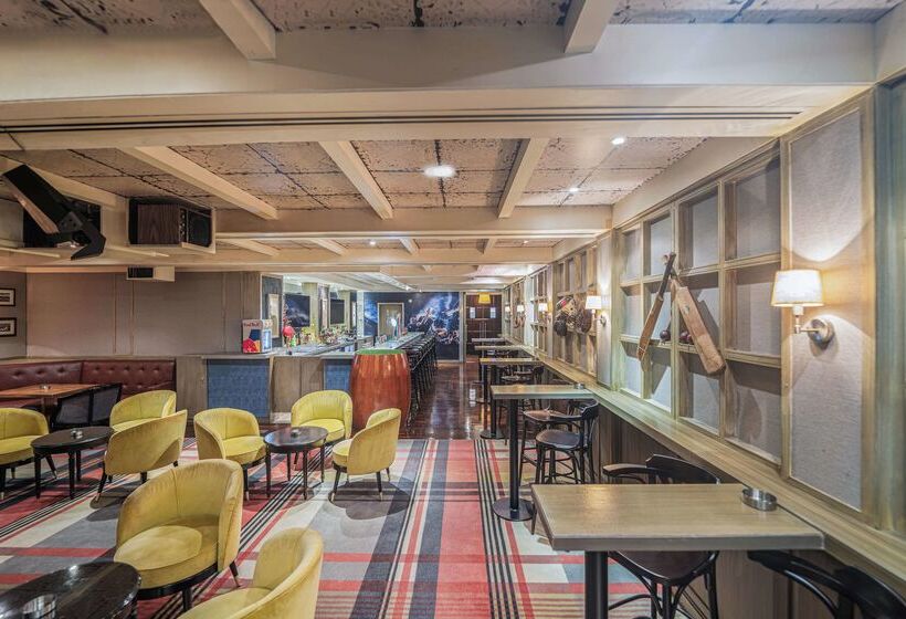 Отель Hyatt Regency Dubai Corniche