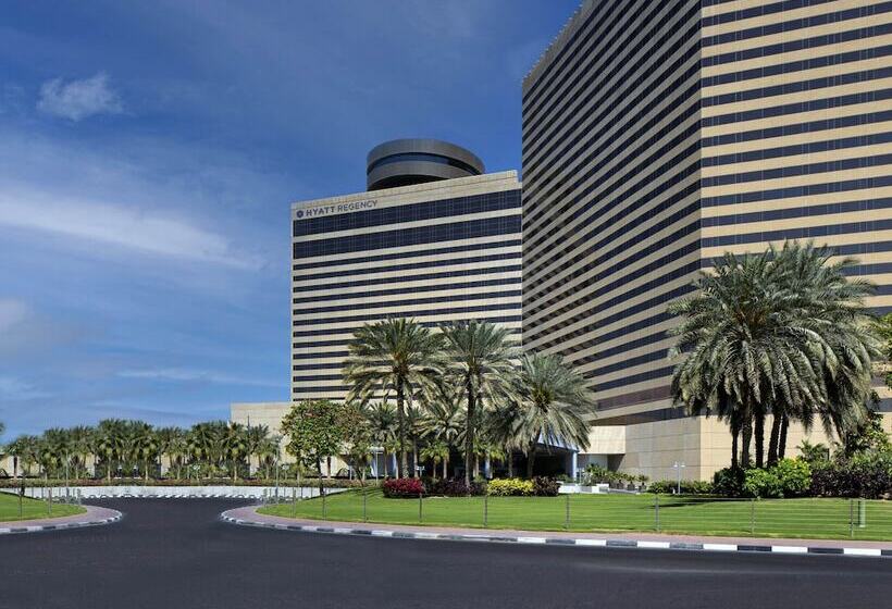 Отель Hyatt Regency Dubai Corniche