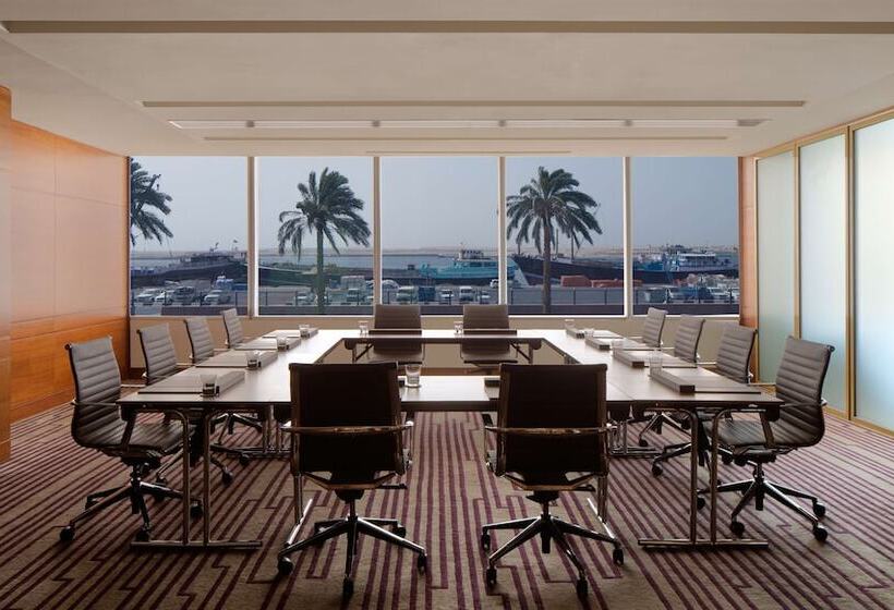 Отель Hyatt Regency Dubai Corniche
