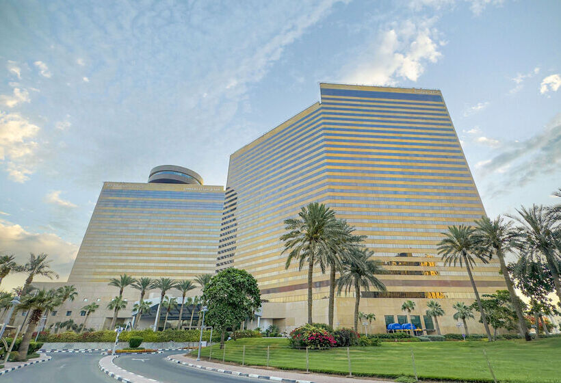 Отель Hyatt Regency Dubai Corniche