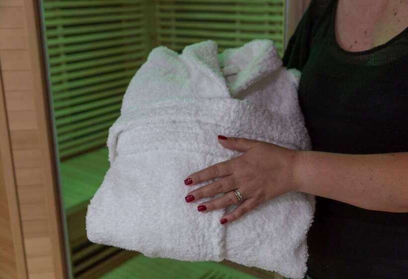 Отель The Originals City, Hôtel Aster, Saintavold Nord