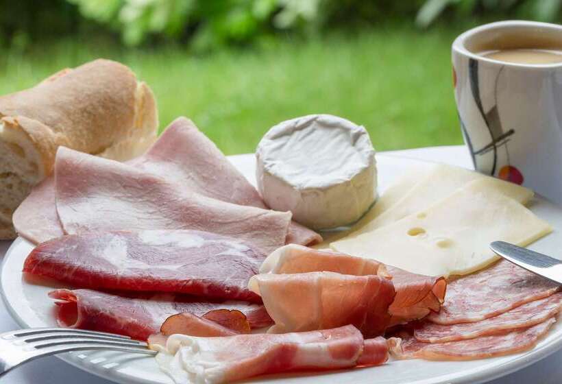 Отель The Originals City, Hôtel Aster, Saintavold Nord