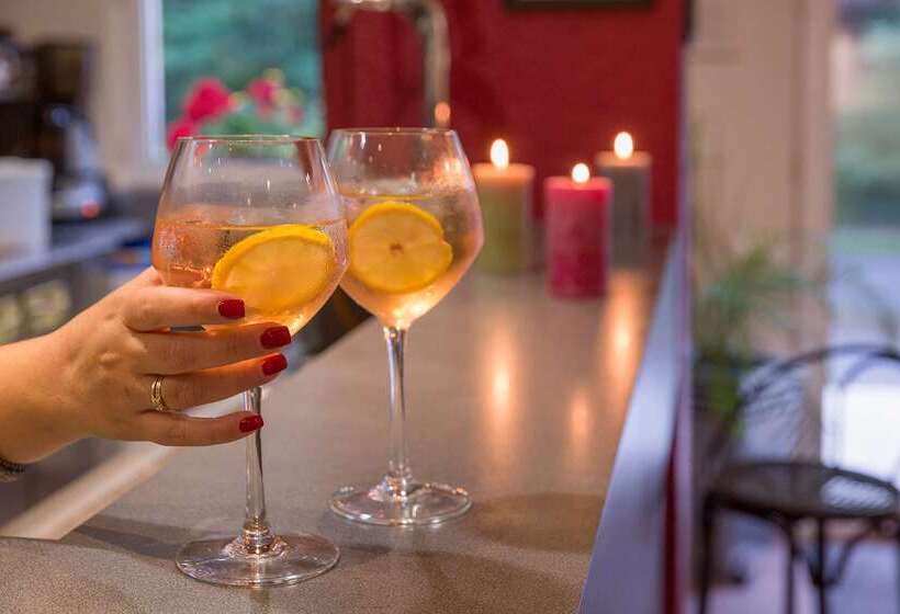 Отель The Originals City, Hôtel Aster, Saintavold Nord