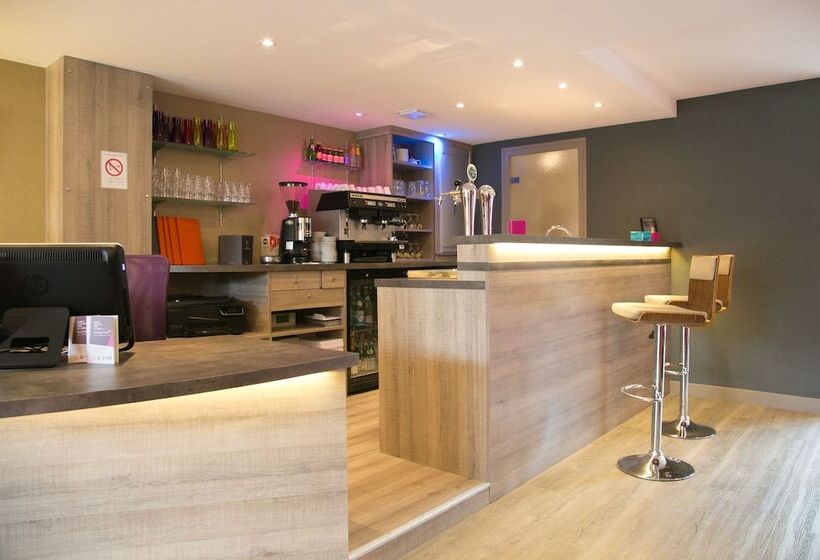 酒店 The Originals City, Hôtel Le Garden, Tours Sud