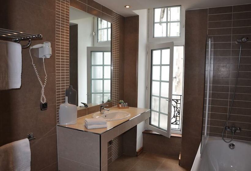 בית מלון כפרי The Originals City, Hôtel la Reine Jeanne, Orthez