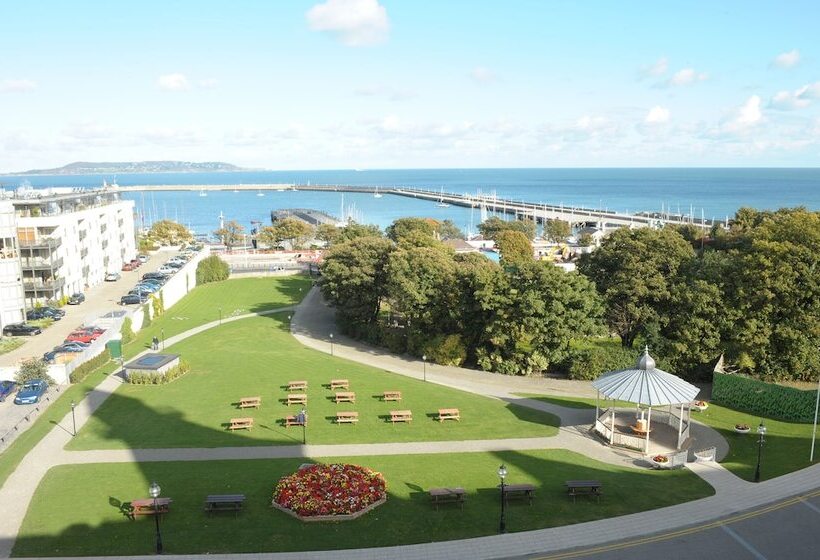 בית מלון כפרי Royal Marine