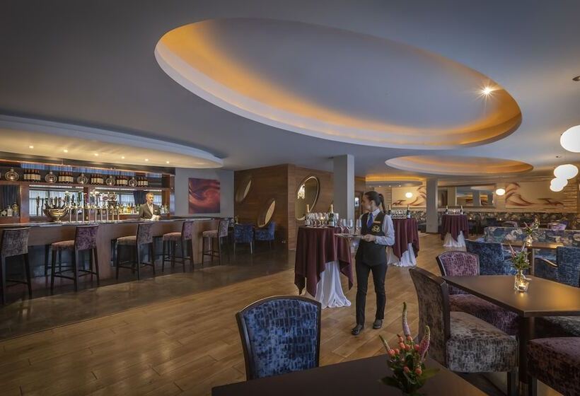 בית מלון כפרי Royal Marine